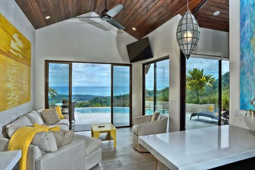 Golden Pineapple Villas-Adults Only