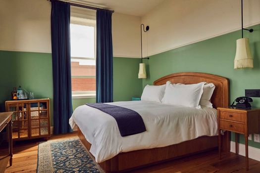 The Drayton Hotel
