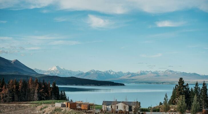 Mt Cook Lakeside Retreat