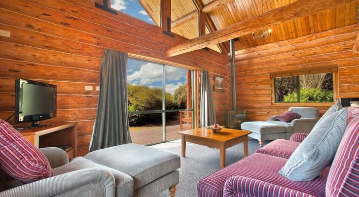 Fiordland Lodge