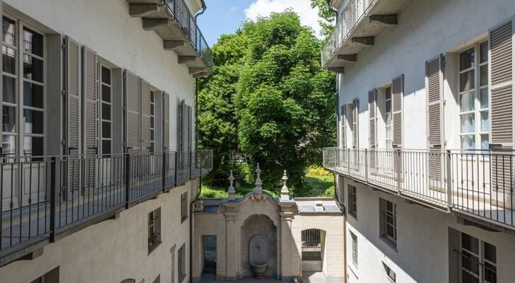 Palazzo Del Carretto-Art Apartments and Guesthouse