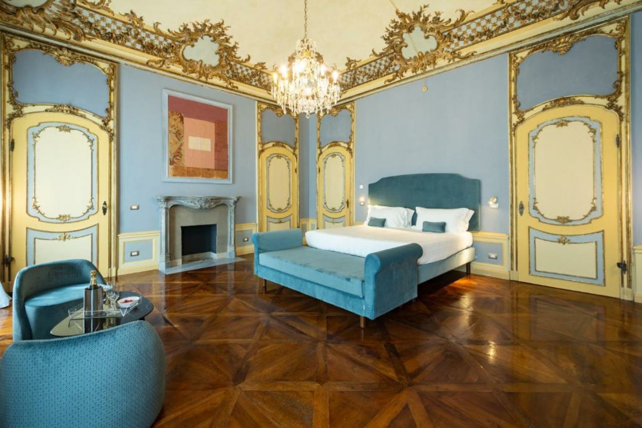 Palazzo Del Carretto-Art Apartments and Guesthouse