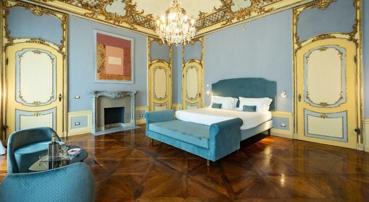 Palazzo Del Carretto-Art Apartments and Guesthouse