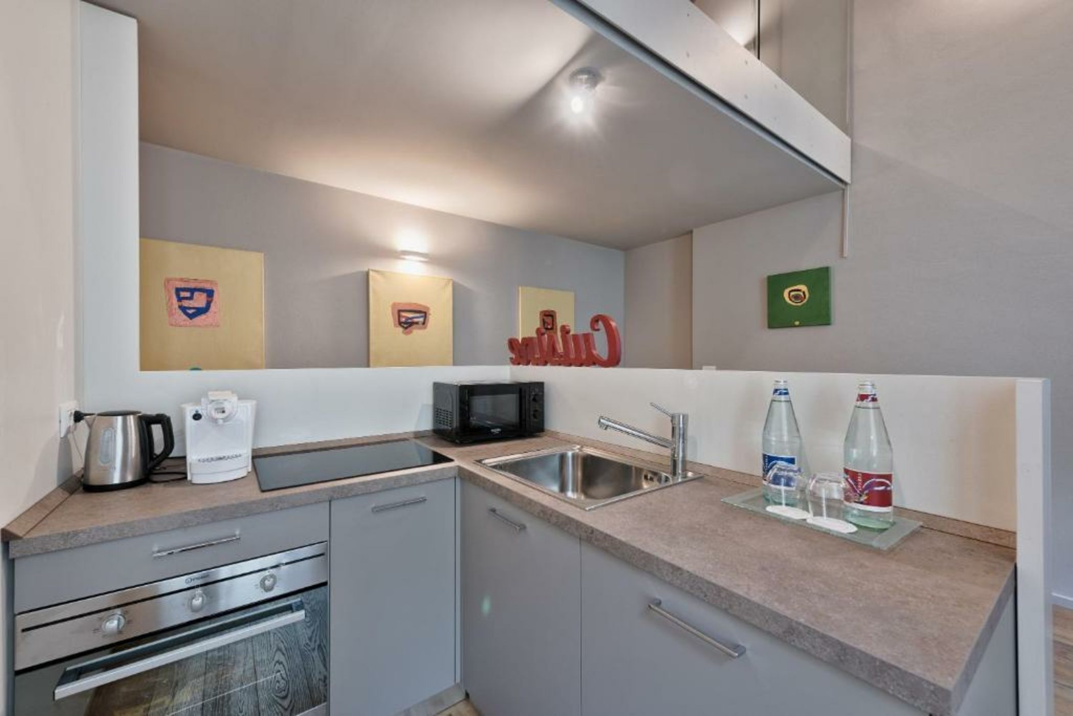 Palazzo Del Carretto-Art Apartments and Guesthouse