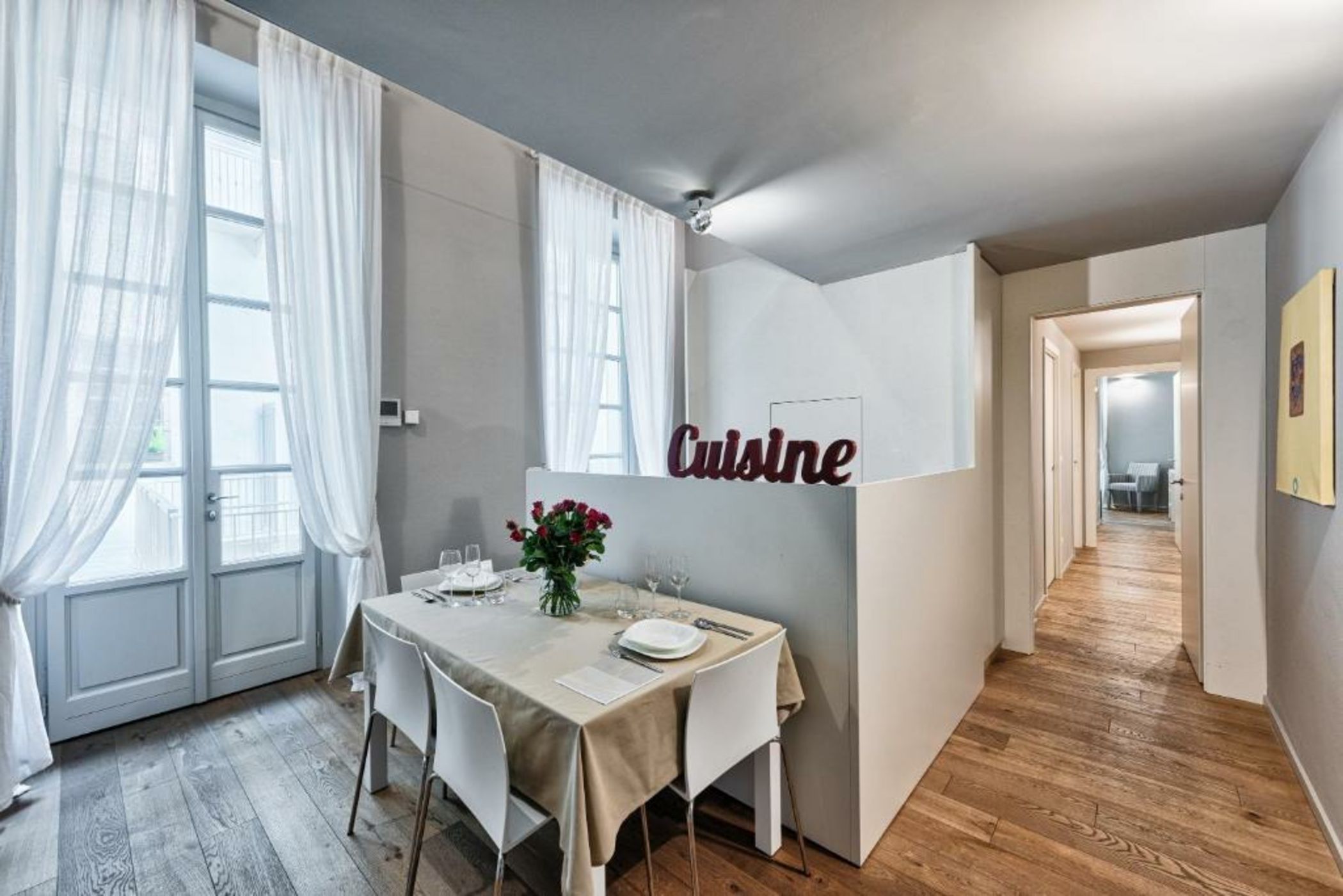 Palazzo Del Carretto-Art Apartments and Guesthouse