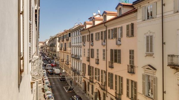 Palazzo Del Carretto-Art Apartments and Guesthouse