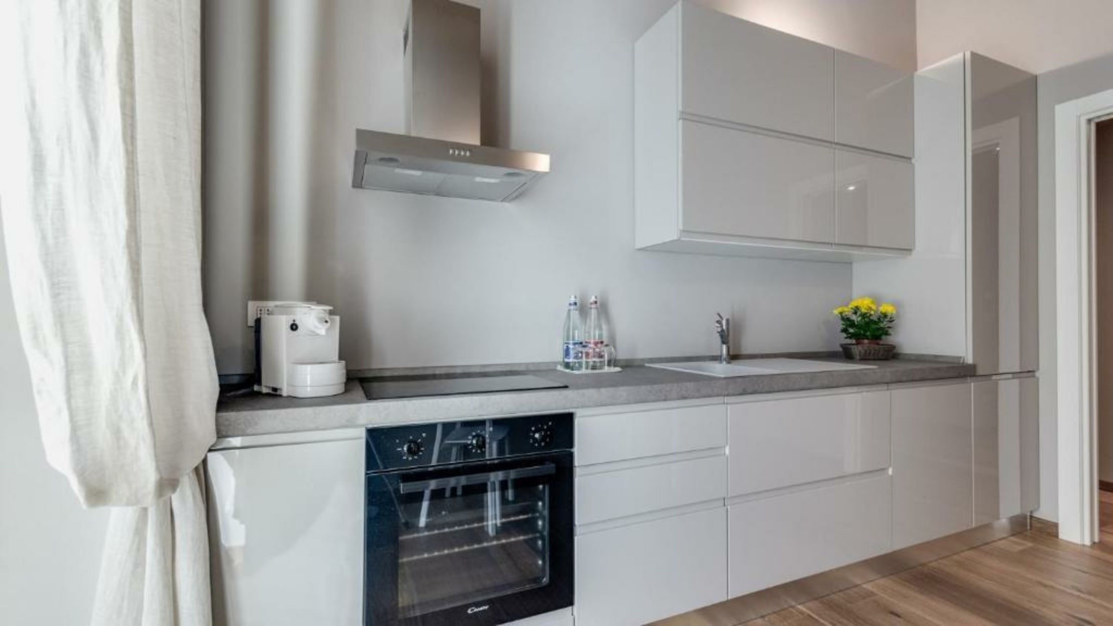 Palazzo Del Carretto-Art Apartments and Guesthouse