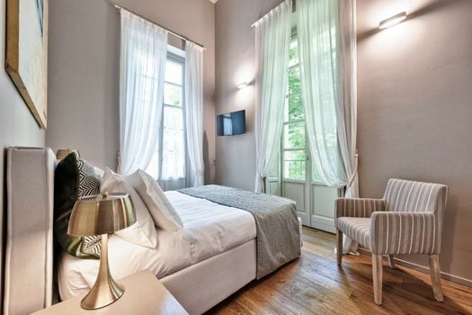 Palazzo Del Carretto-Art Apartments and Guesthouse