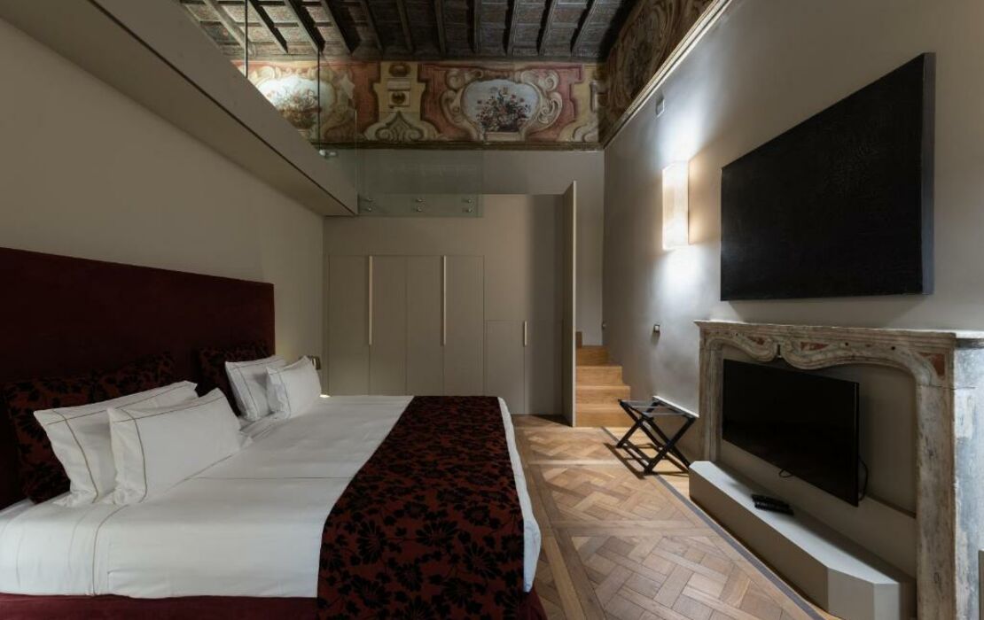 Palazzo Del Carretto-Art Apartments and Guesthouse