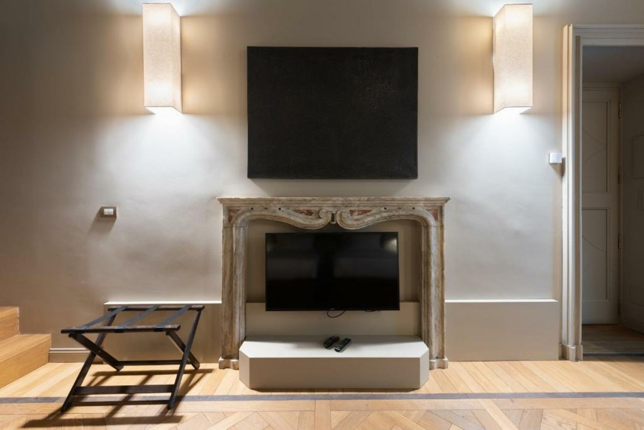 Palazzo Del Carretto-Art Apartments and Guesthouse