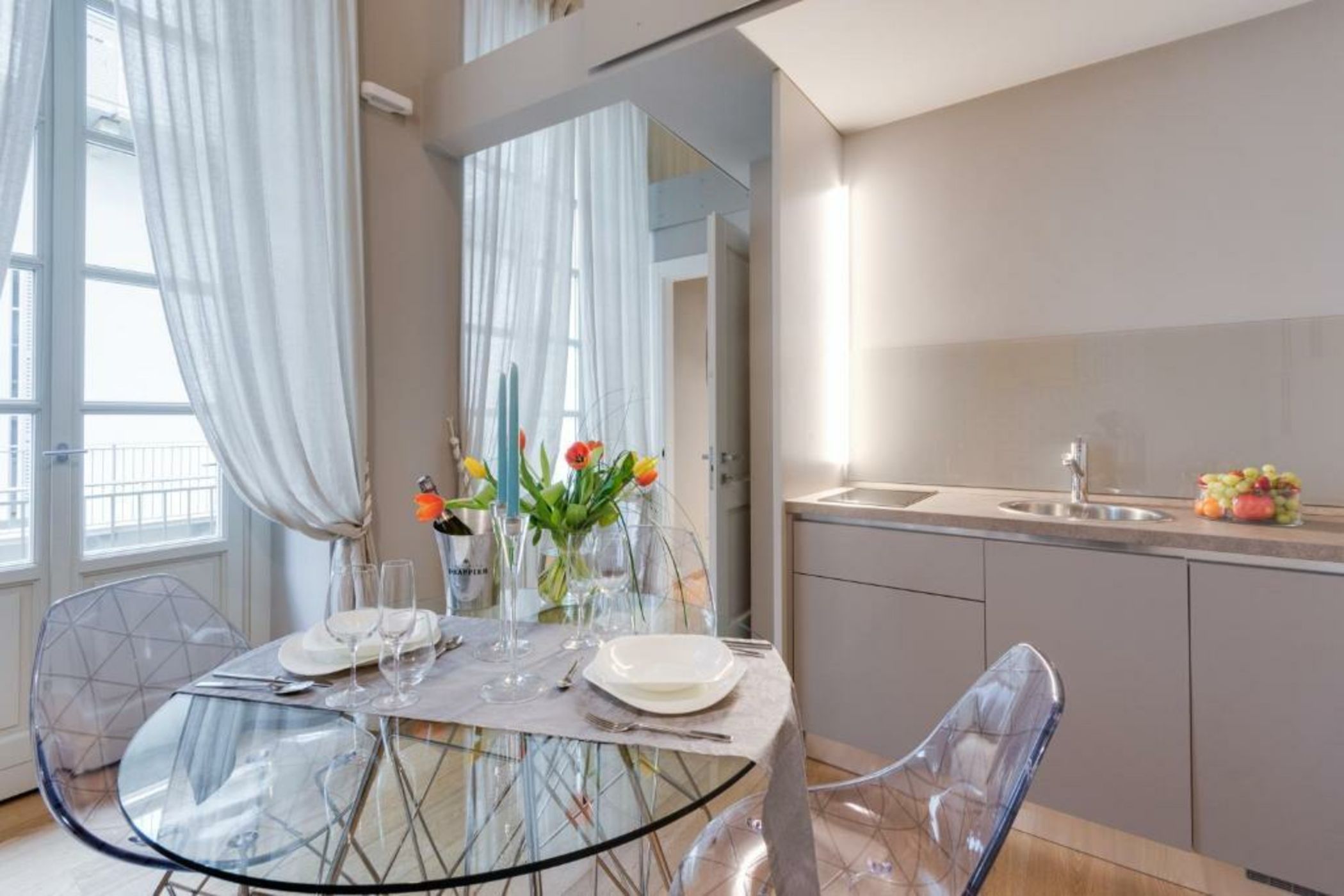 Palazzo Del Carretto-Art Apartments and Guesthouse