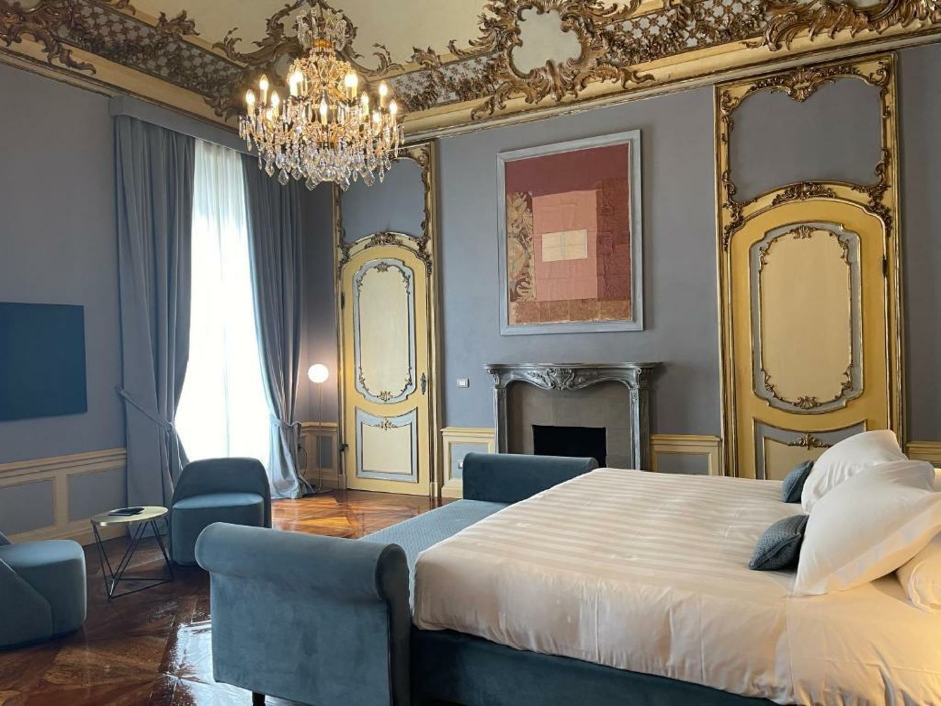 Palazzo Del Carretto-Art Apartments and Guesthouse