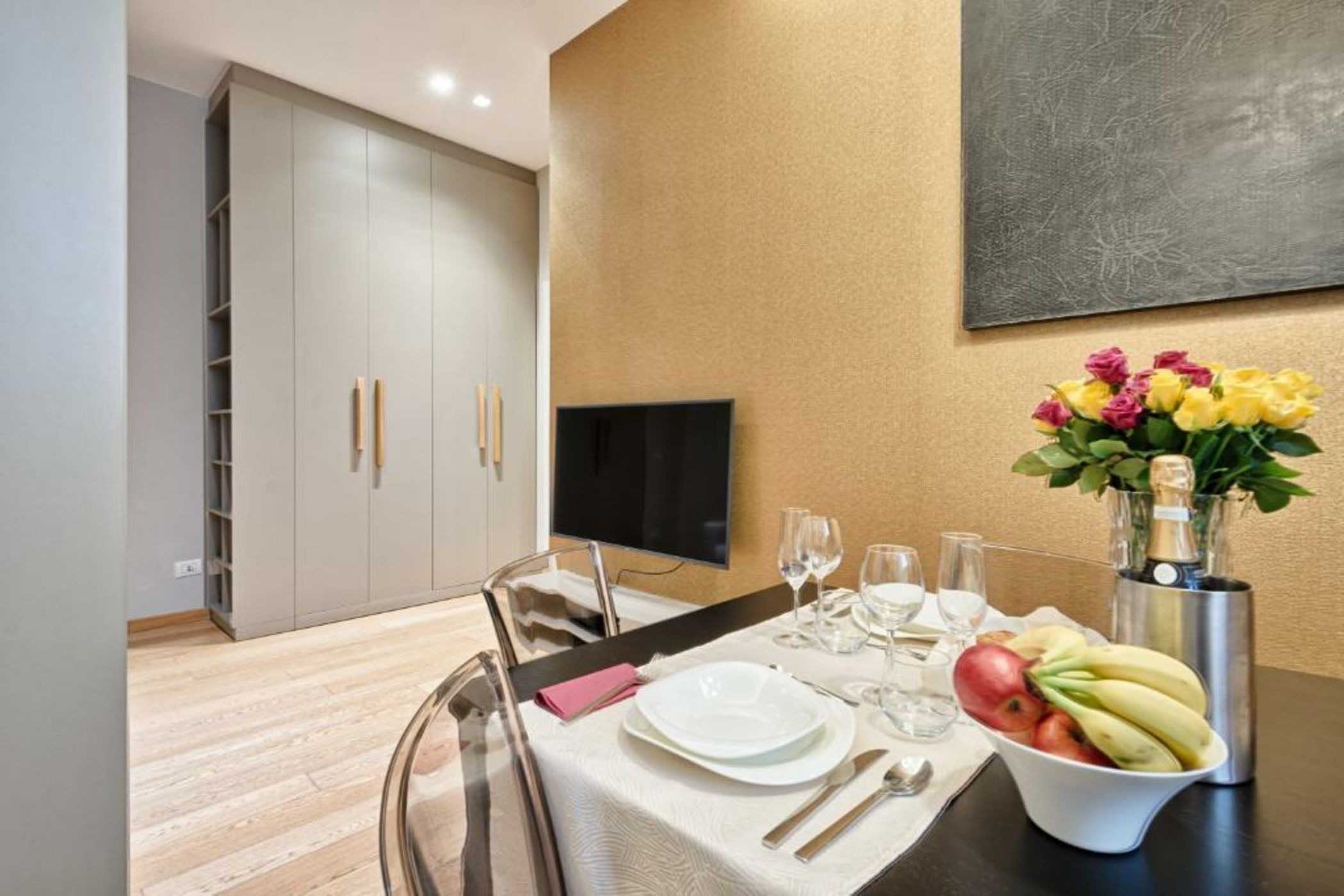 Palazzo Del Carretto-Art Apartments and Guesthouse