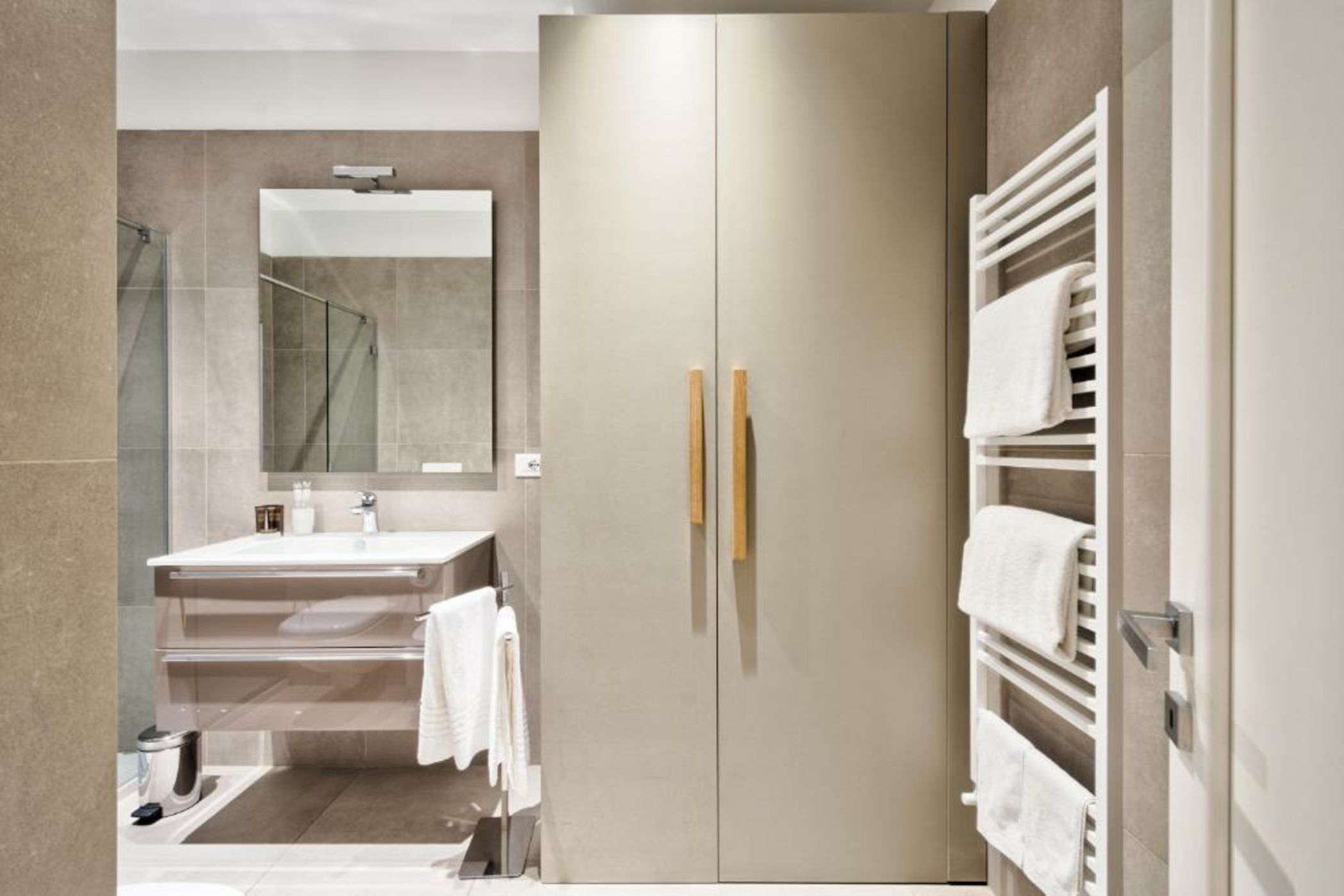 Palazzo Del Carretto-Art Apartments and Guesthouse