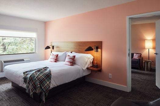 The Longleaf Hotel