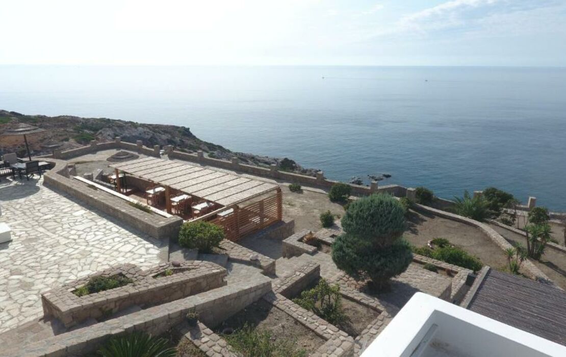 Psaravolada Hotel Milos