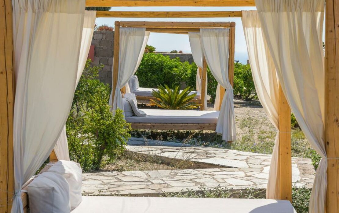 Psaravolada Hotel Milos