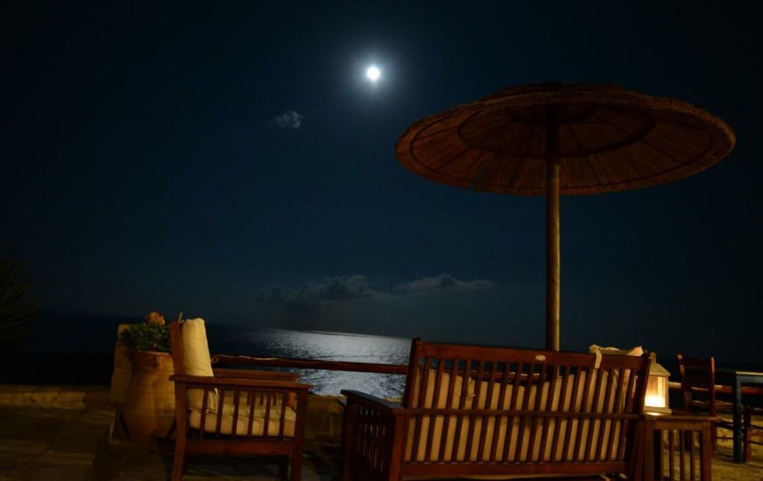 Psaravolada Hotel Milos