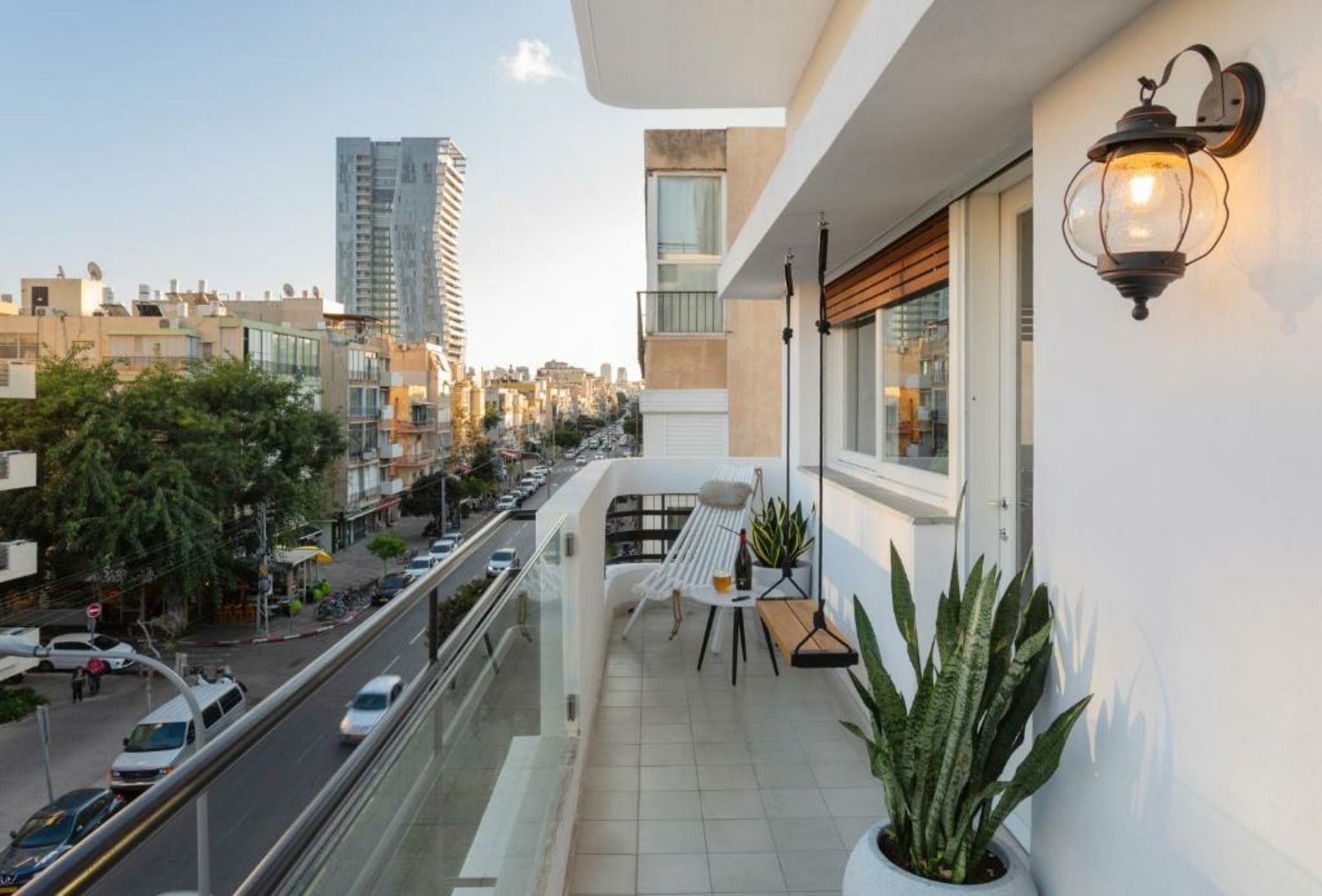 Mr. Ben Yehuda - By TLV2GO