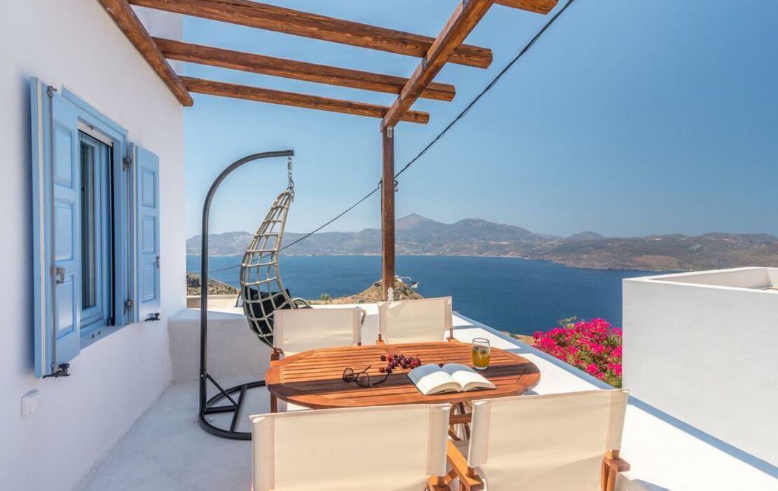 Plaka Suites