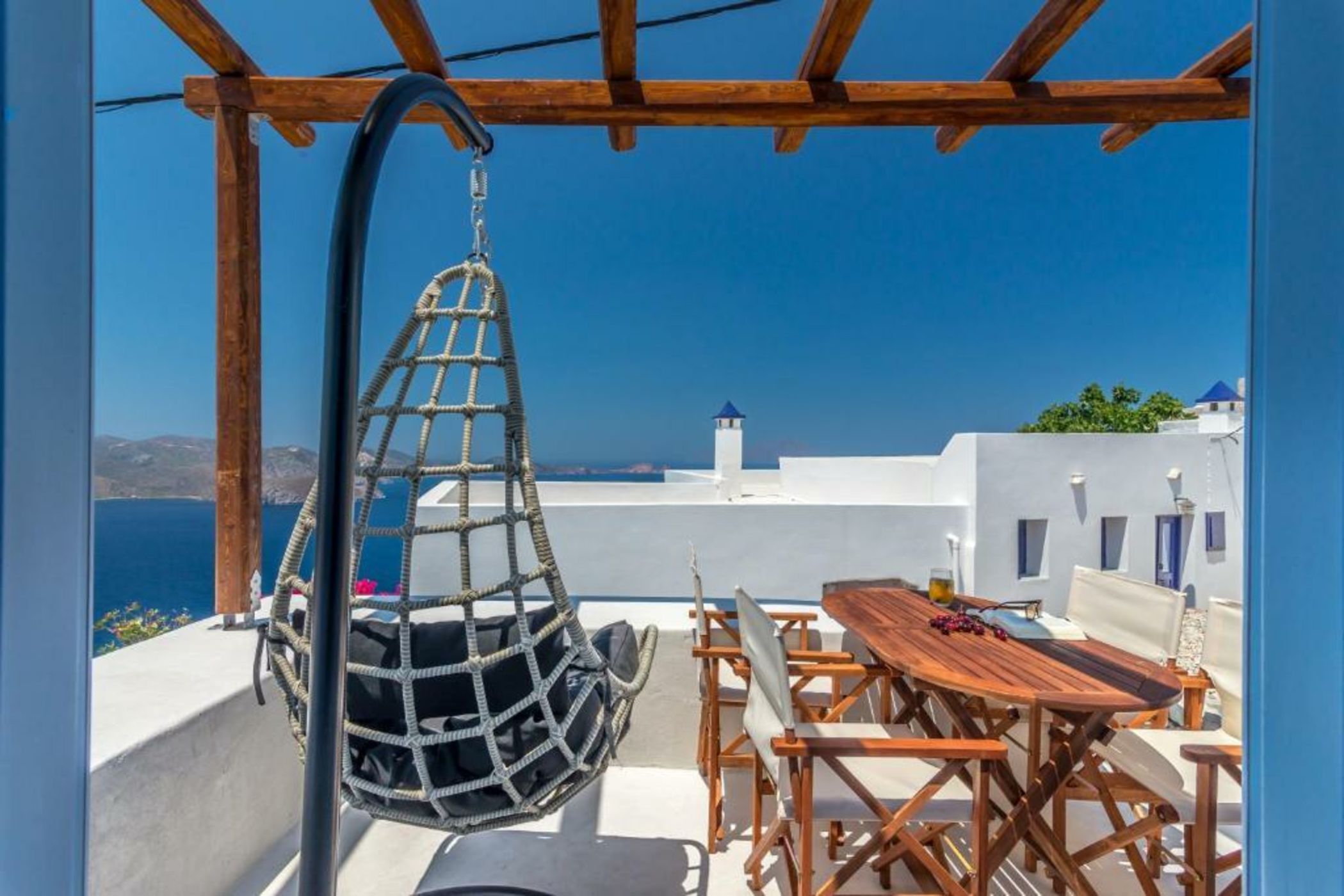 Plaka Suites