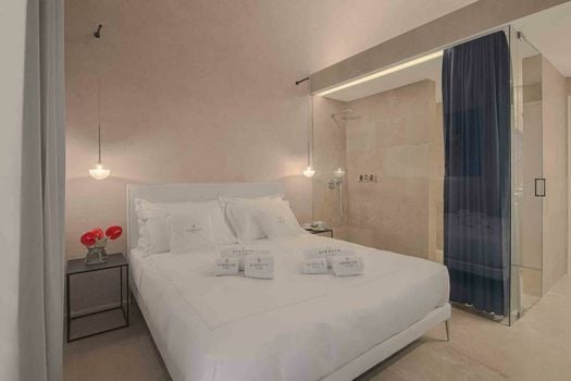 Sikelia Suites