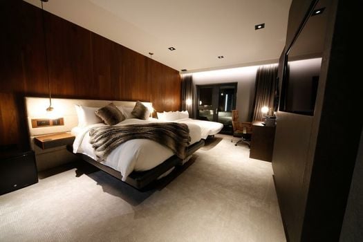 Cave Hotel near Canterbury