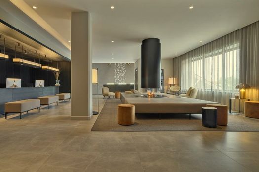 Hotel de Blanke Top