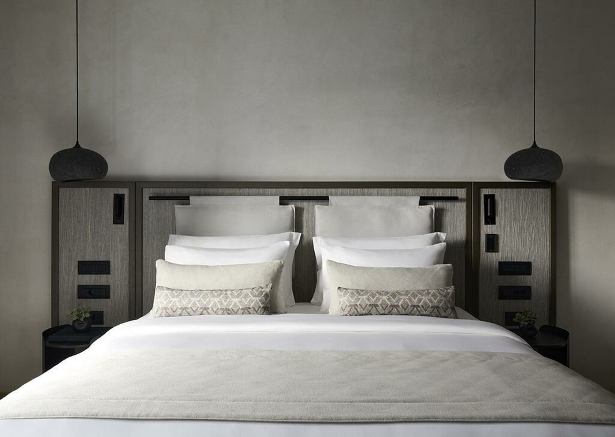 Aeonic Suites and Spa