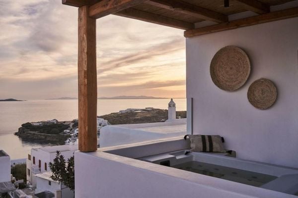 Amyth of Mykonos Agios Stefanos