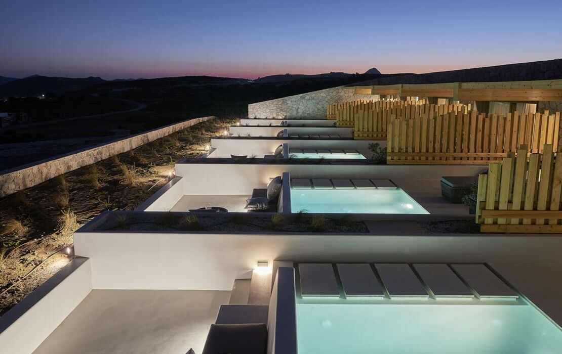Cave Suites Milos
