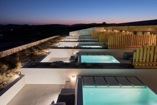Cave Suites Milos