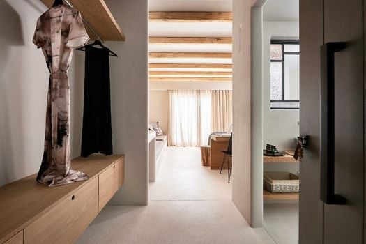 Cave Suites Milos
