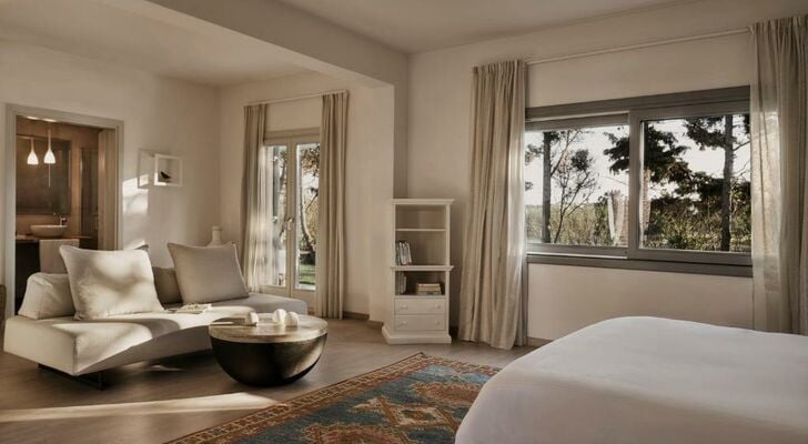 Yria Island Boutique Hotel & Spa