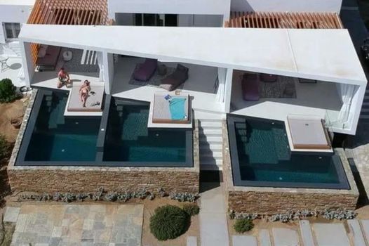 Tinos Blend Suites