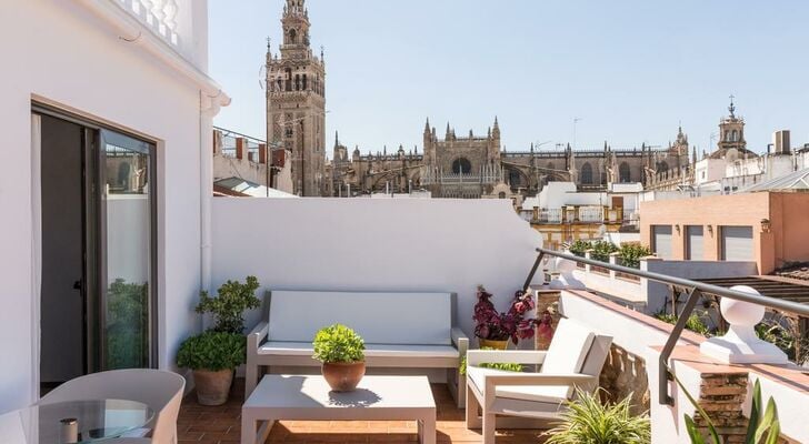 Puerta Catedral Holiday Suites