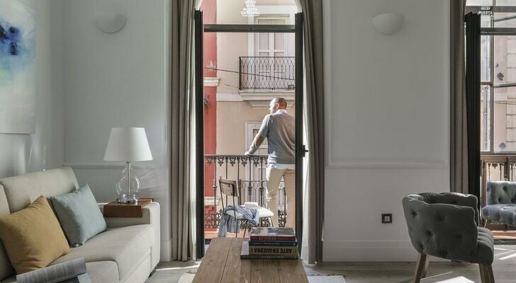 Puerta Catedral Holiday Suites