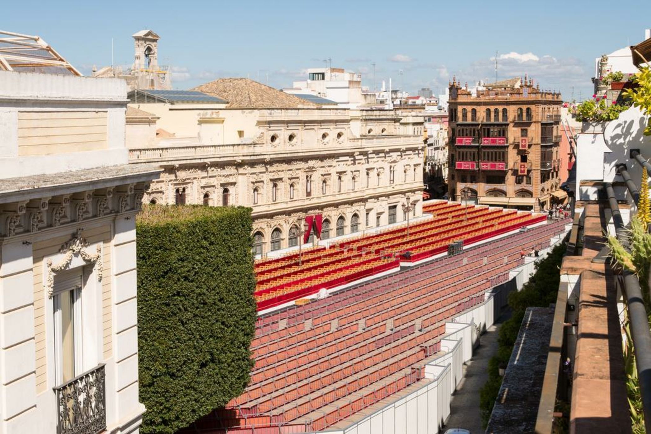 Puerta Catedral Holiday Suites