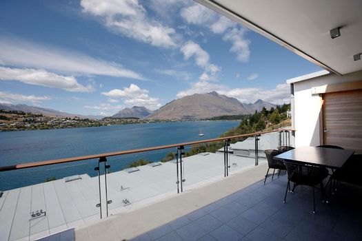 The Rees Hotel & Luxury Apartments