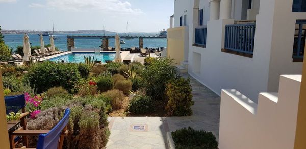 Kouros Village