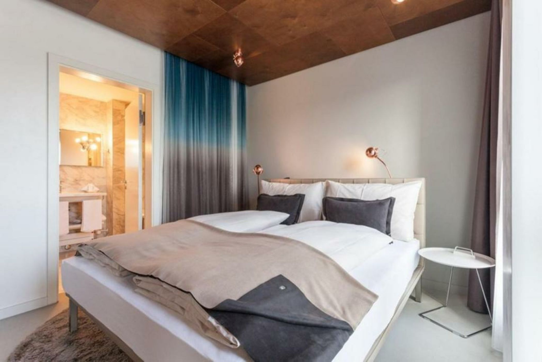 EMA House Hotel Suites