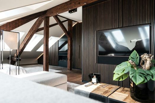 Le Bijou LQ80 Jacuzzi Penthouse