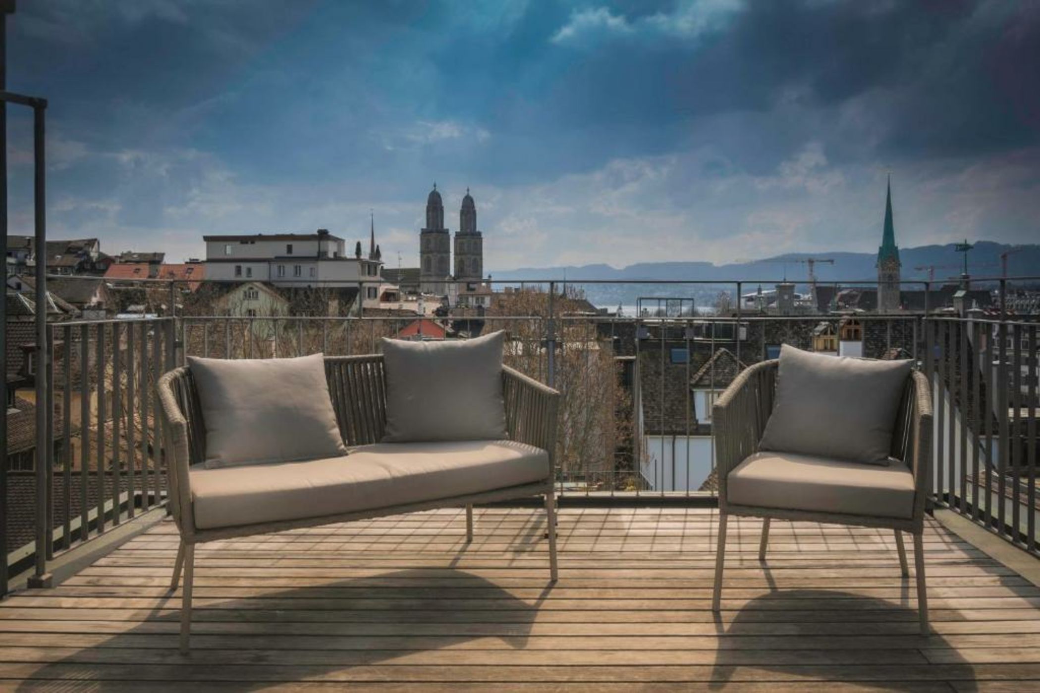 Le Bijou LQ80 Jacuzzi Penthouse