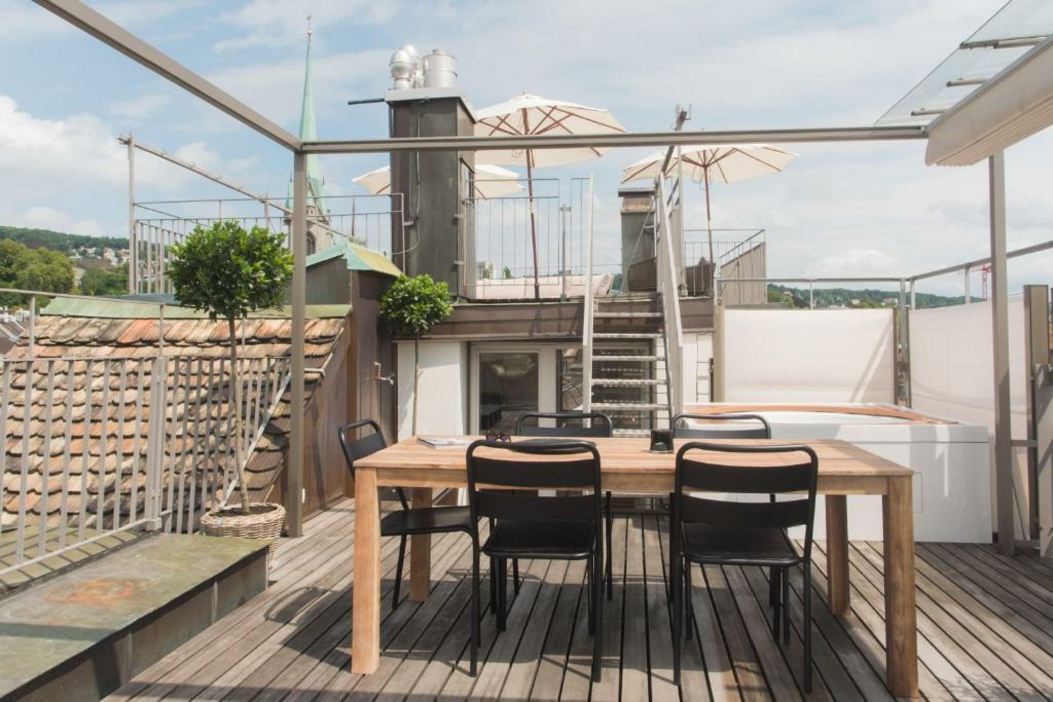 Le Bijou LQ80 Jacuzzi Penthouse