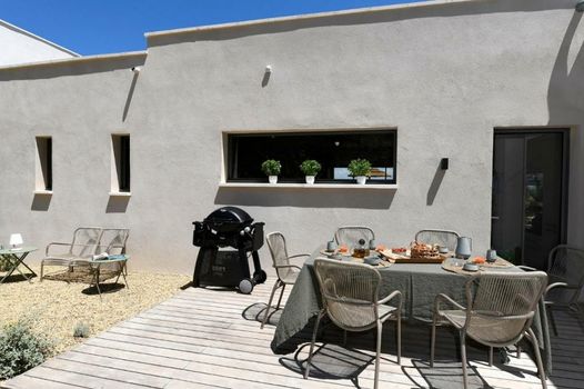 Les Loges En Provence 