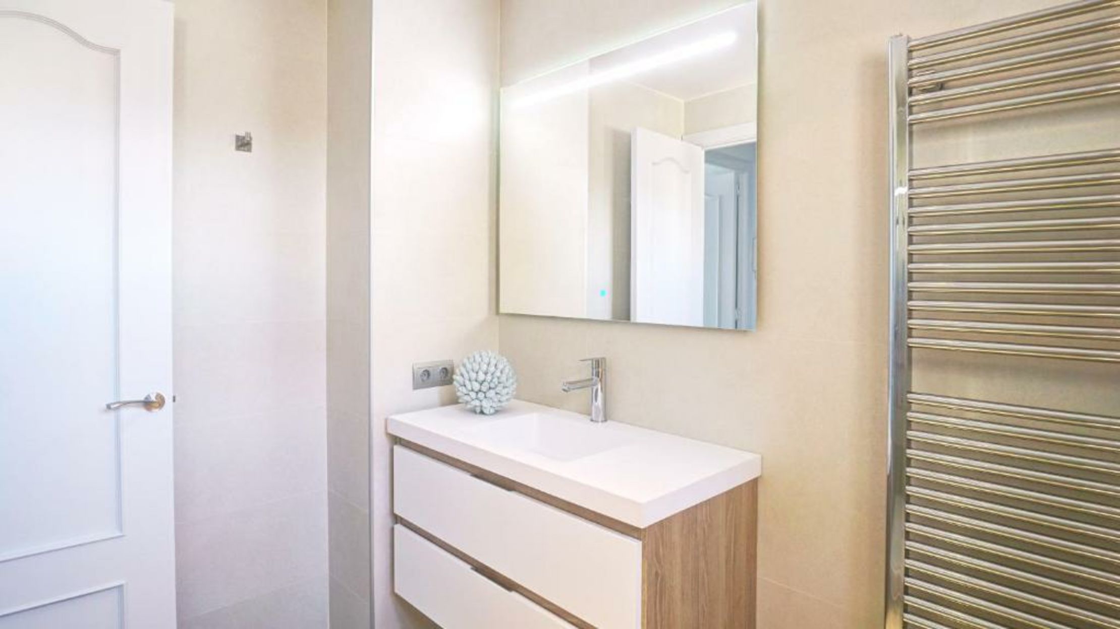 Beachstyle Penthouse by Hello Homes Sitges