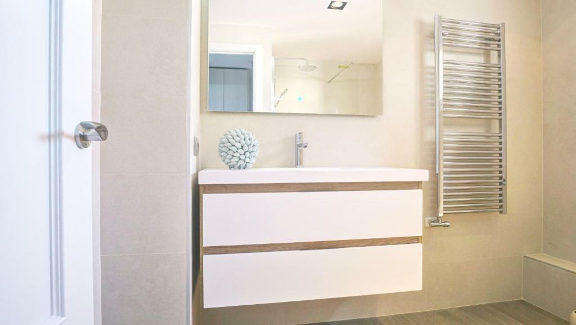 Beachstyle Penthouse by Hello Homes Sitges