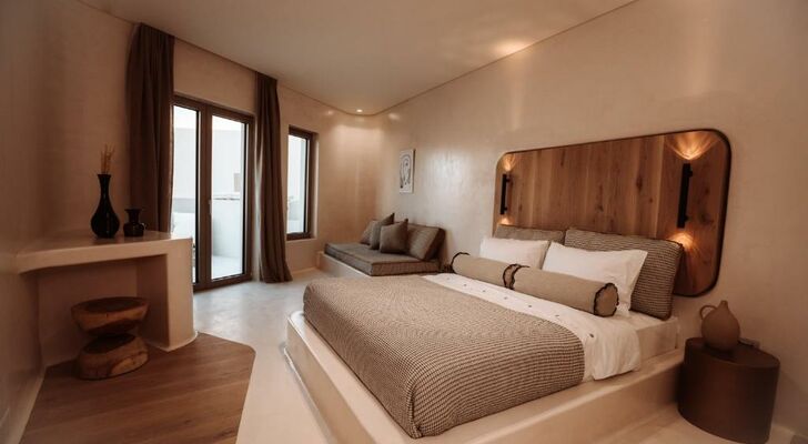 White Pebble Suites