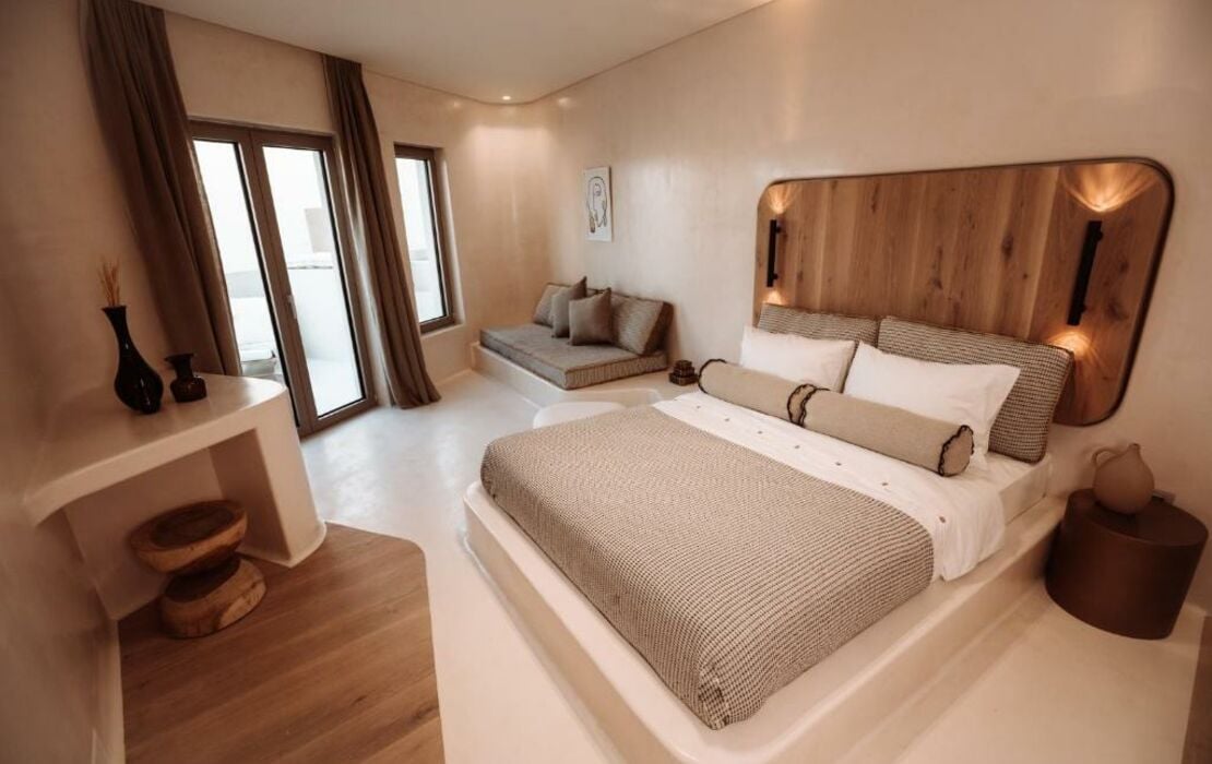 White Pebble Suites