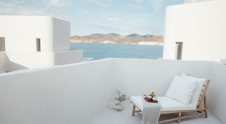 White Pebble Suites